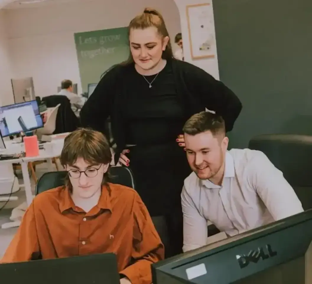 Three PPC specialists working together at Zelst.